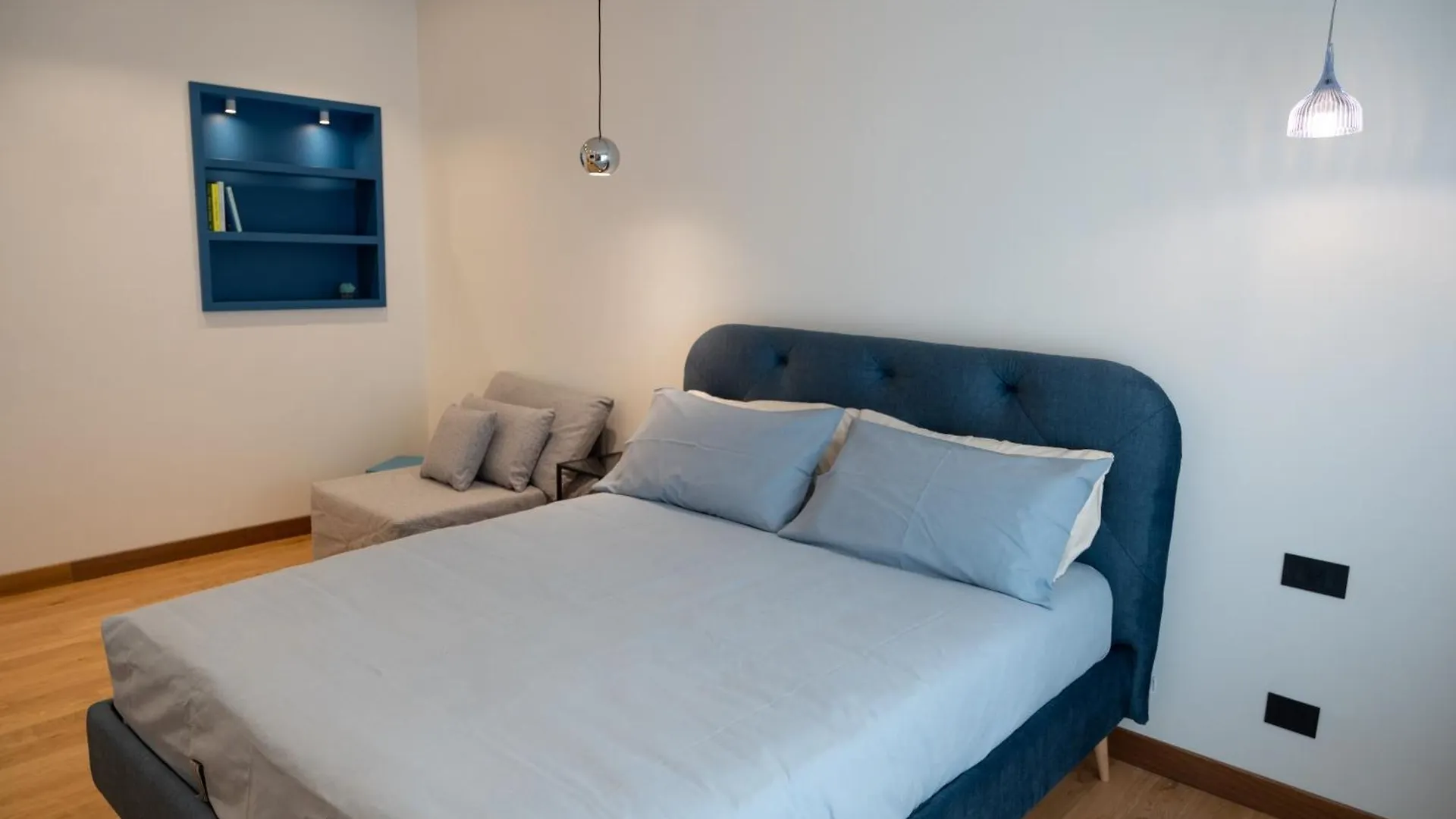 Colour Suite Naples