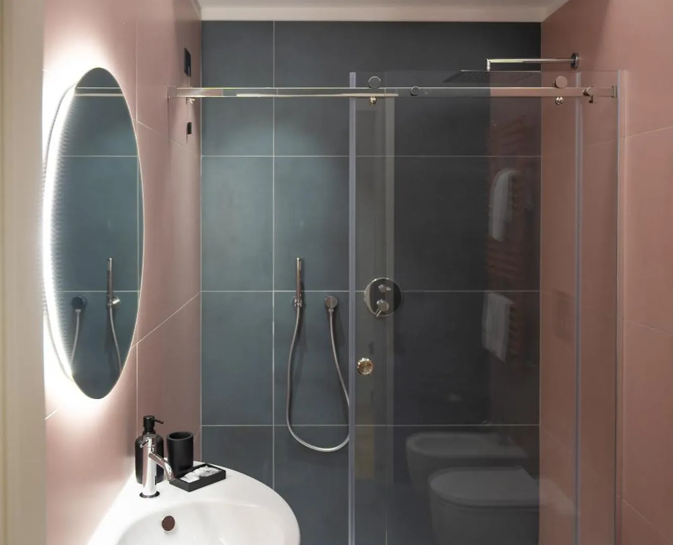 Colour Suite Naples Bed & Breakfast