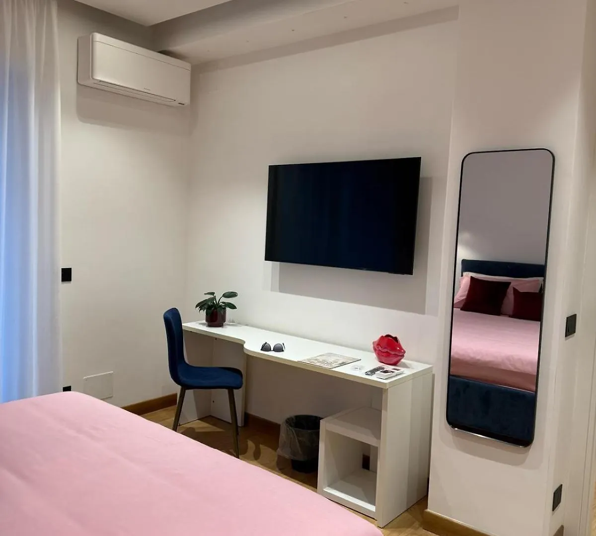 Bed & Breakfast Colour Suite Naples Italy
